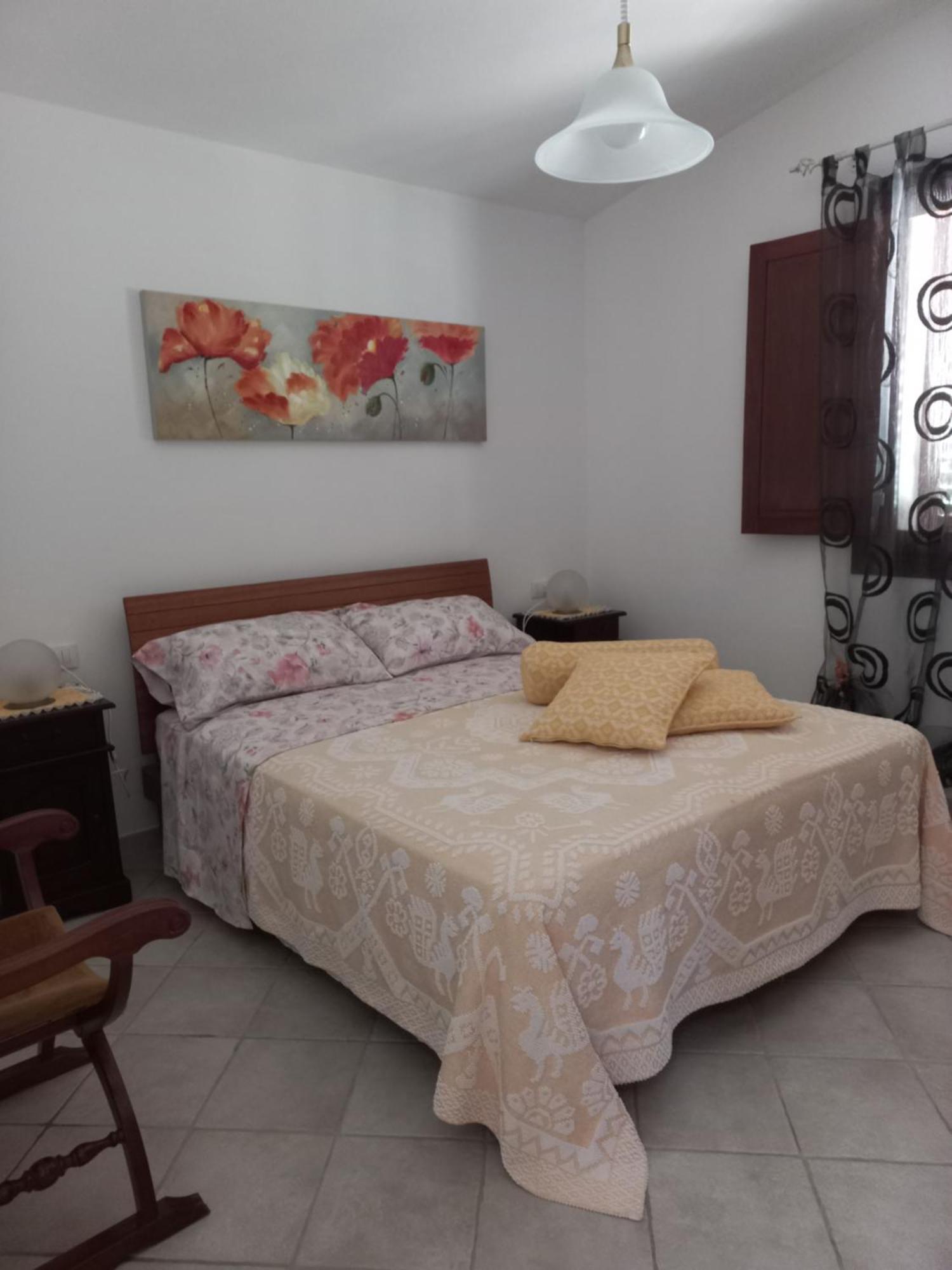 Bed and Breakfast Chicchiritanos Monti Exterior foto